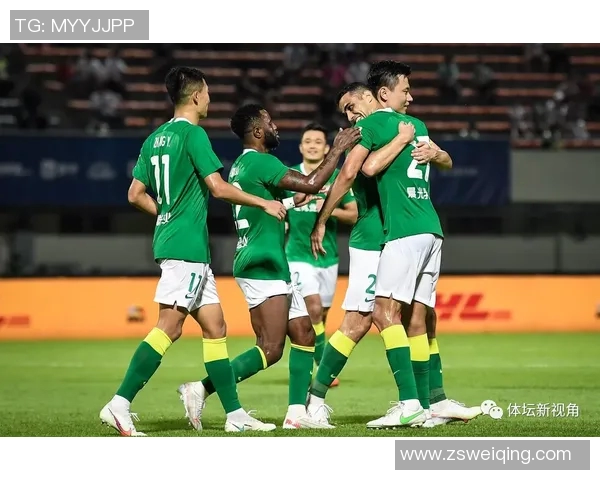 深圳足球队以98分领跑挑战赛积分榜展现强劲实力和夺冠希望